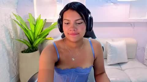 Snapshot of antonela_tp chatting on 20, 9, 2025 Antonela online show from 20, 9, 2025