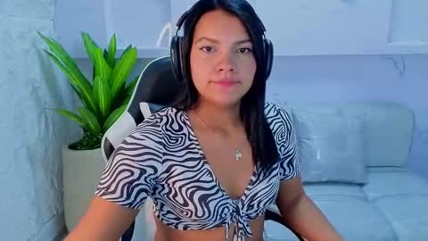 Snapshot of antonela_tp chatting on 22, 9, 2025 Antonela online show from 22, 9, 2025