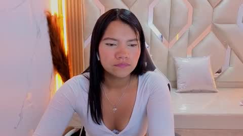 Snapshot of antonela_tp chatting on 13, 10, 2025 Antonela online show from 13, 10, 2025