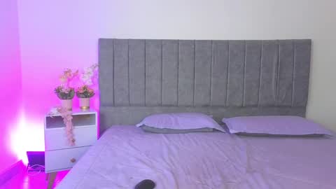 Snapshot of antonella01_cf chatting on 6, 10, 2025 antonella online show from 6, 10, 2025