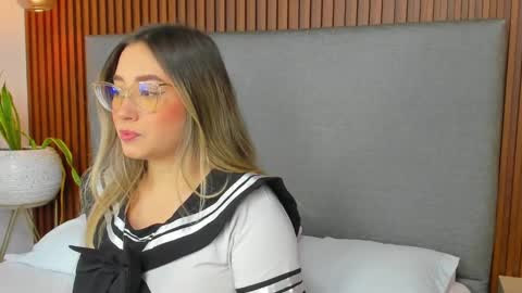 Snapshot of antonella_cutie_ chatting on 7, 1, 2025 A N T O N E L L A online show from 7, 1, 2025