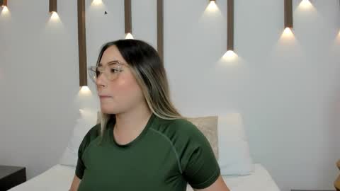 Snapshot of antonella_cutie_ chatting on 31, 1, 2025 A N T O N E L L A online show from 31, 1, 2025