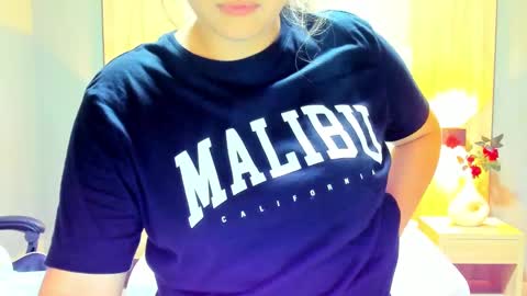 Snapshot of antonella_cutie_ chatting on 28, 2, 2025 A N T O N E L L A online show from 28, 2, 2025