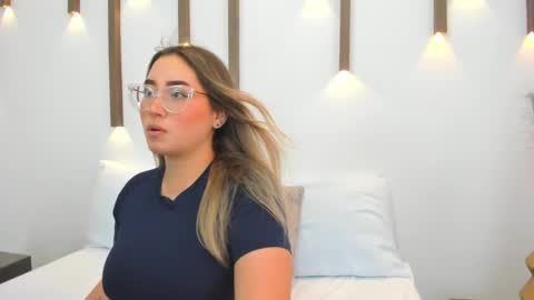 Snapshot of antonella_cutie_ chatting on 28, 2, 2025 A N T O N E L L A online show from 28, 2, 2025