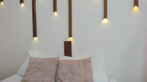 Snapshot of antonella_cutie_ chatting on 4, 3, 2025 A N T O N E L L A online show from 4, 3, 2025