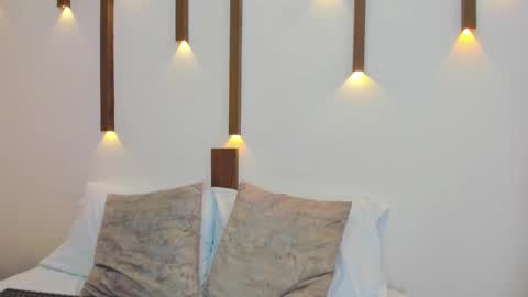 Snapshot of antonella_cutie_ chatting on 10, 3, 2025 A N T O N E L L A online show from 10, 3, 2025