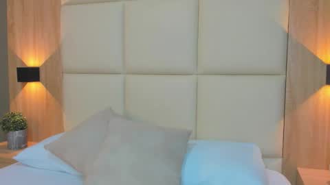 Snapshot of antonella_cutie_ chatting on 4, 11, 2025 A N T O N E L L A online show from 4, 11, 2025