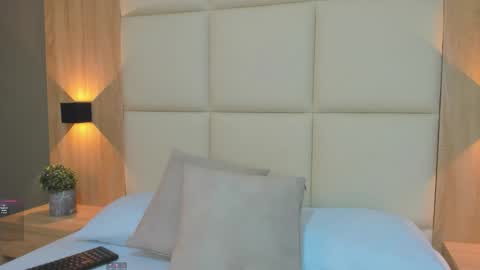 Snapshot of antonella_cutie_ chatting on 6, 11, 2025 A N T O N E L L A online show from 6, 11, 2025