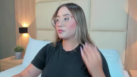 Snapshot of antonella_cutie_ chatting on 26, 11, 2025 A N T O N E L L A online show from 26, 11, 2025