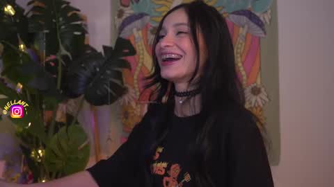 Snapshot of antonella_maitt chatting on 2, 3, 2025 Nell. online show from 2, 3, 2025