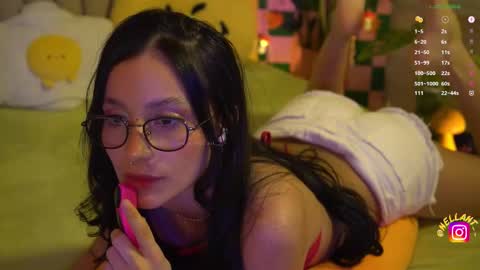 Snapshot of antonella_maitt chatting on 29, 10, 2025 Nell. online show from 29, 10, 2025