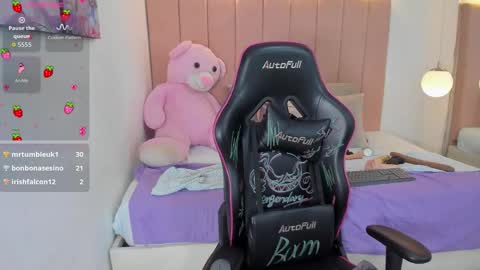 Snapshot of antonella_moon7 chatting on 2, 3, 2026 Antonella Moon 7 online show from 2, 3, 2026