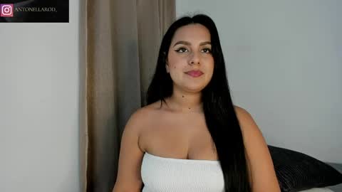 antonella_rod online show from 23, 4, 2026