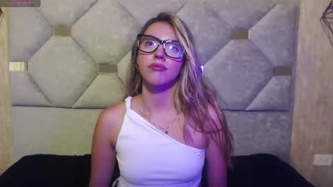 Snapshot of antonella_rose3 chatting on 14, 7, 2026 Valentina online show from 14, 7, 2026