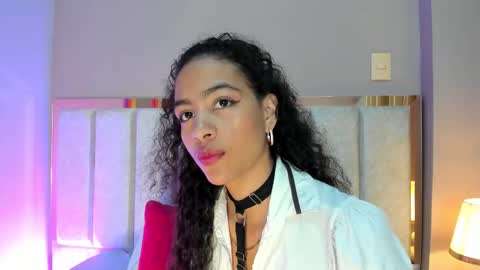 AntonellaHall  online show from 14, 11, 2025