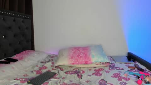 Snapshot of antonellaporter chatting on 11, 12, 2024 help me reach 100 likes babe online show from 11, 12, 2024