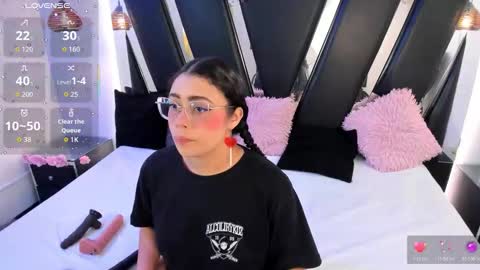 A N T O N E L L E  online show from 6, 2, 2026