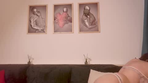 Antonia online show from 5, 3, 2026