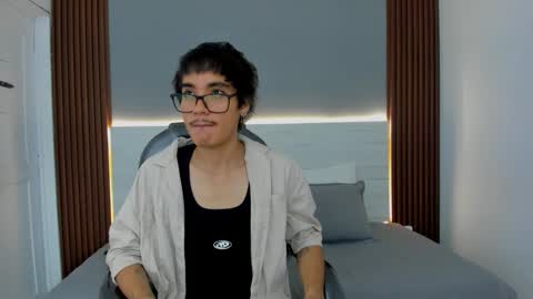 Snapshot of antonio_rowan chatting on 14, 12, 2025 Antonio online show from 14, 12, 2025