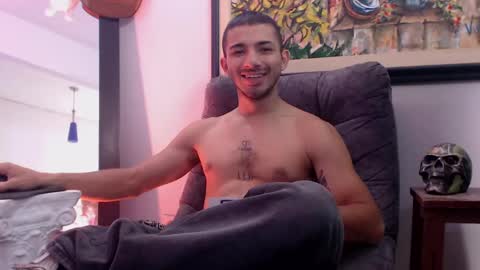 Snapshot of antoniocuervo chatting on 25, 1, 2025 Hadez online show from 25, 1, 2025