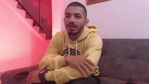 Snapshot of antoniocuervo chatting on 14, 2, 2025 Hadez online show from 14, 2, 2025