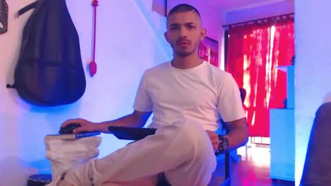 Snapshot of antoniocuervo chatting on 8, 3, 2025 Hadez online show from 8, 3, 2025