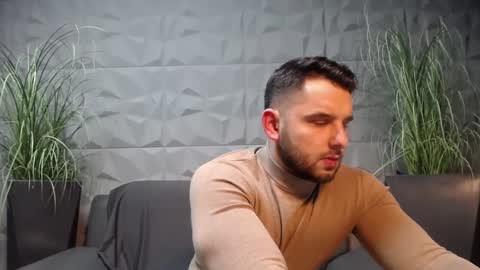 Snapshot of antoniovalentinidiamond chatting on 17, 1, 2025 HI My name is Antonio online show from 17, 1, 2025