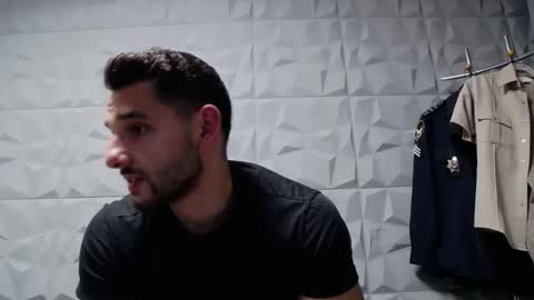 Snapshot of antoniovalentinidiamond chatting on 10, 9, 2025 HI My name is Antonio online show from 10, 9, 2025