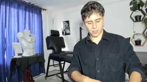 antonnello_ online show from 5, 3, 2025