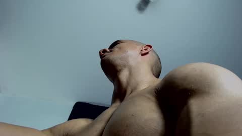 Instagram miguelangel1802  online show from 3, 2, 2025