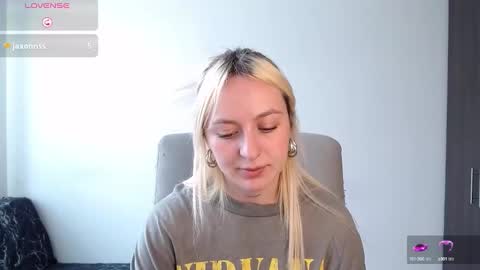 Snapshot of anttoniia chatting on 13, 12, 2024 Antonia online show from 13, 12, 2024