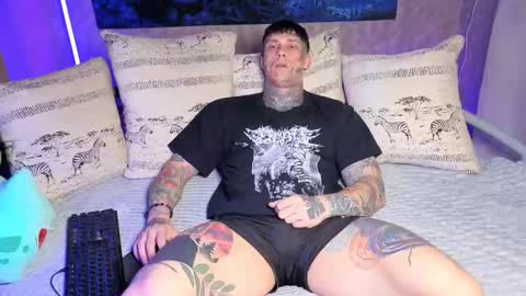 Snapshot of anubisgod88 chatting on 12, 11, 2025 Tom online show from 12, 11, 2025