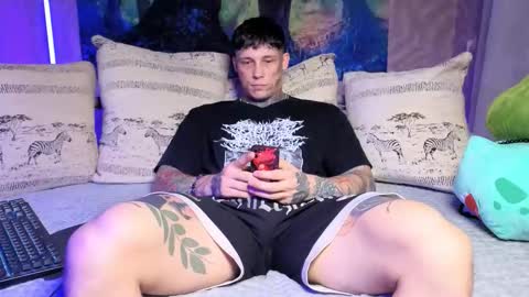 Snapshot of anubisgod88 chatting on 19, 11, 2025 Tom online show from 19, 11, 2025