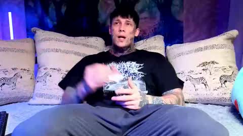 Snapshot of anubisgod88 chatting on 18, 12, 2025 Tom online show from 18, 12, 2025