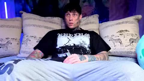 Snapshot of anubisgod88 chatting on 23, 12, 2025 Tom online show from 23, 12, 2025