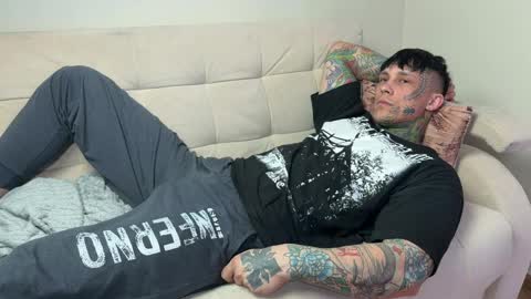 Tom online show from 9, 4, 2026