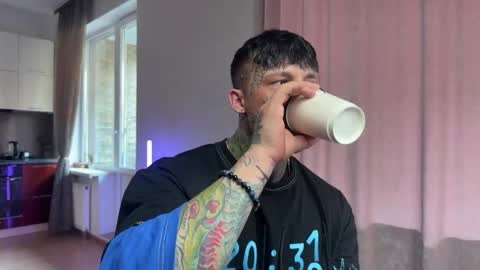 Tom online show from 13, 4, 2026