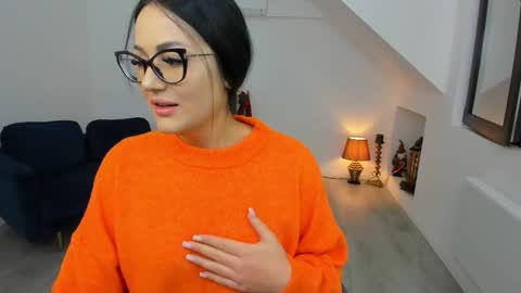 Snapshot of anya_evy chatting on 2, 12, 2025 Anya online show from 2, 12, 2025