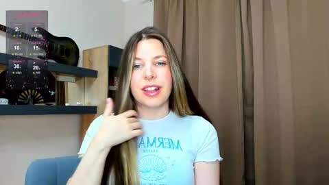 Snapshot of anya_seven chatting on 3, 12, 2025 Anya online show from 3, 12, 2025