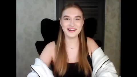 Snapshot of anyasmack chatting on 18, 12, 2025 AnyaSmack online show from 18, 12, 2025