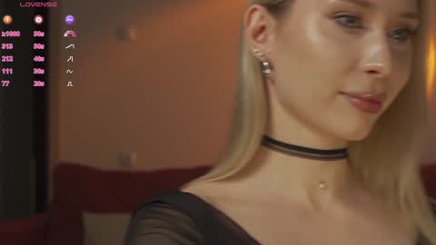 Snapshot of anyeess chatting on 23, 10, 2025 Anna online show from 23, 10, 2025