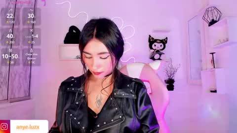 anyeluz_z online show from 24, 2, 2025