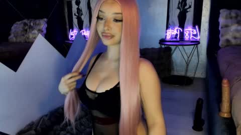 Snapshot of anyolaveritas chatting on 23, 11, 2025 Sophie online show from 23, 11, 2025