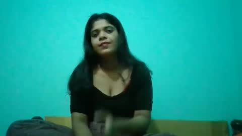 Snapshot of apa142817 chatting on 2, 5, 2026 Aparalux online show from 2, 5, 2026