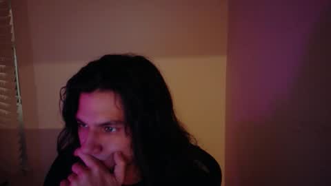 Snapshot of apachewithawebcam chatting on 3, 11, 2025 ApacheWithWebcam online show from 3, 11, 2025