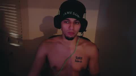 Snapshot of apachewithawebcam chatting on 4, 11, 2025 ApacheWithWebcam online show from 4, 11, 2025