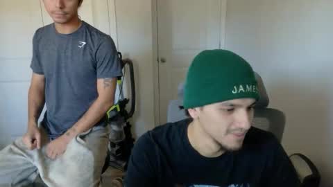 Snapshot of apachewithawebcam chatting on 19, 12, 2025 ApacheWithWebcam online show from 19, 12, 2025