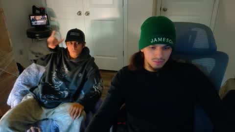 Snapshot of apachewithawebcam chatting on 20, 12, 2025 ApacheWithWebcam online show from 20, 12, 2025