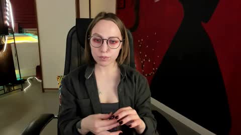 APHEX QUEEN online show from 8, 3, 2025