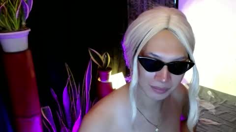 Snapshot of aphr0dite_x chatting on 3, 12, 2024 Roman Goddess online show from 3, 12, 2024